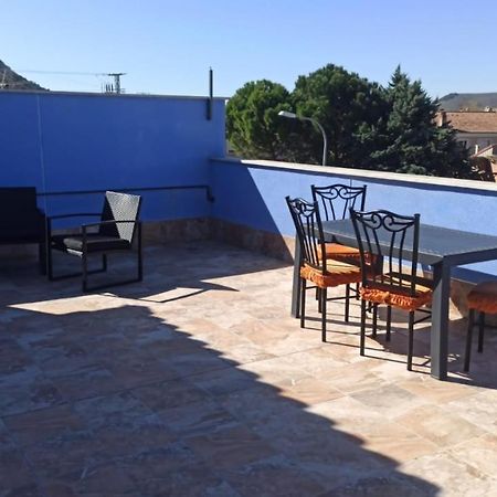 Apartamentos Turisticos Las 3 Golondrinas Пенафиел Экстерьер фото